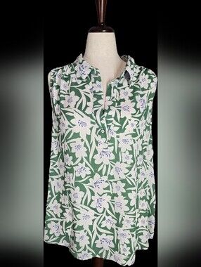 Cabi Size XL Green and White Floral Blouse